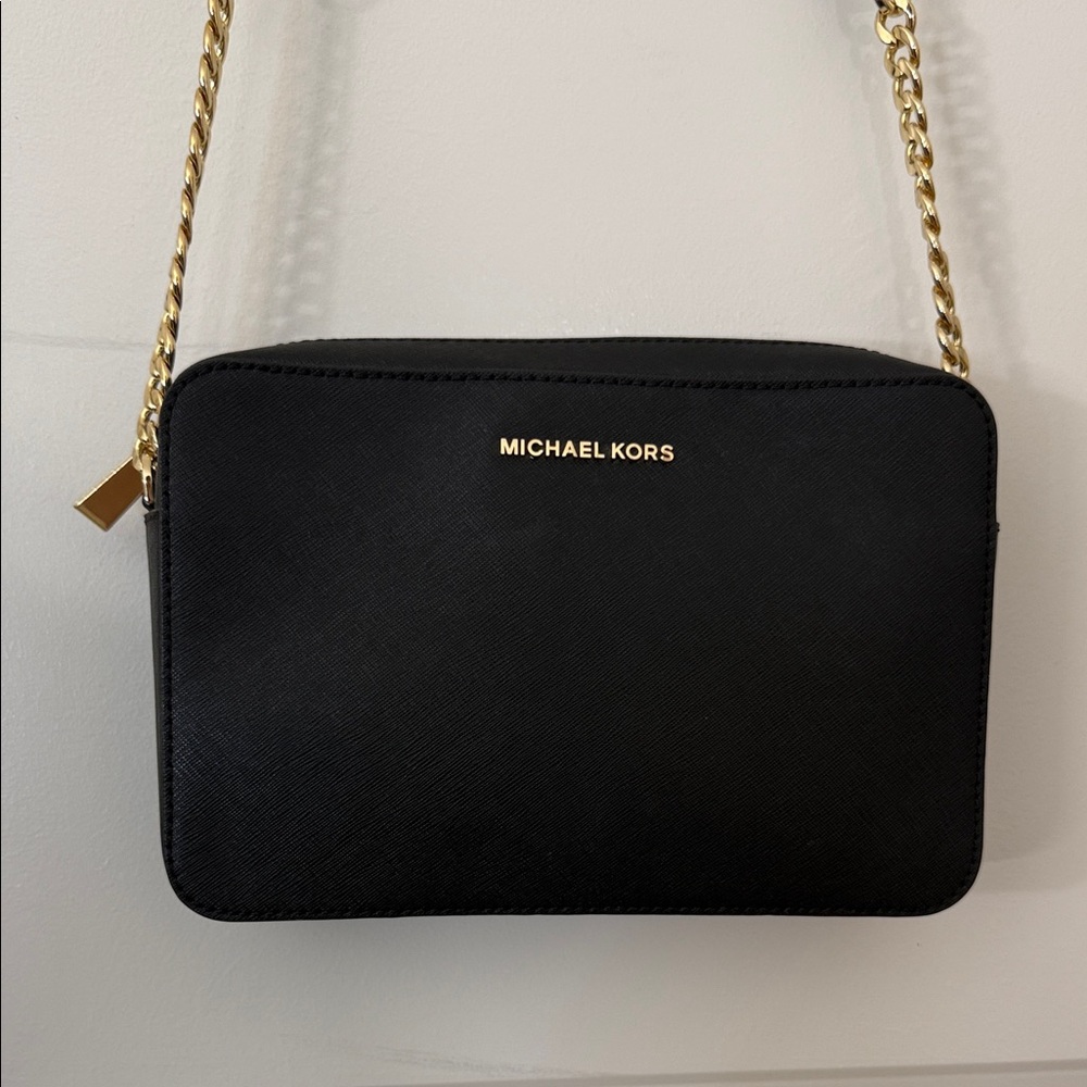 Michael Kors Jet Set Black Saffiano Leather Crossbody Bag (Gold Hardware)